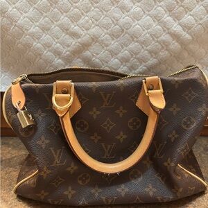Louis Vuitton Brown Shoulder Bag with Monogram and Leather Trim
